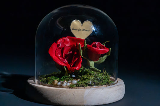 Rose avec bouton sous cloche
